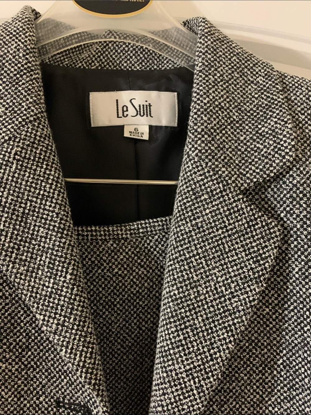 Le Suit Gray Tweed Blazer with Scalloped Embroidered Hem - Picture 3 of 7
